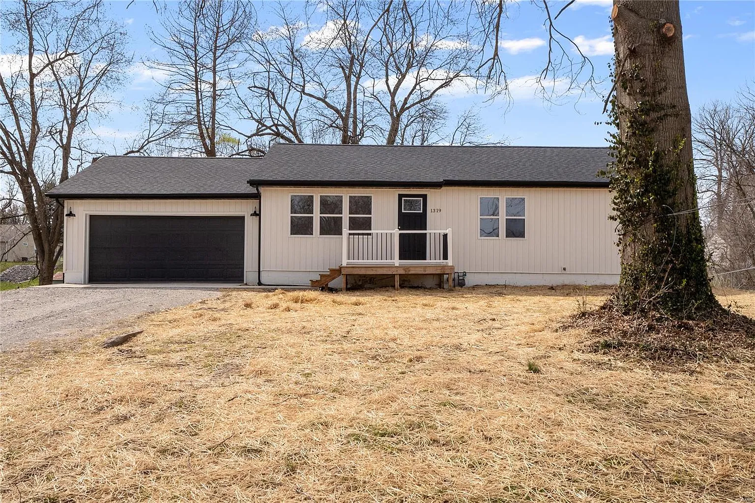 1319 Marthel St photo 1