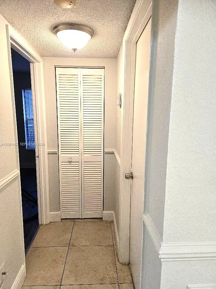Palm Beach Place Condo — Photo 4