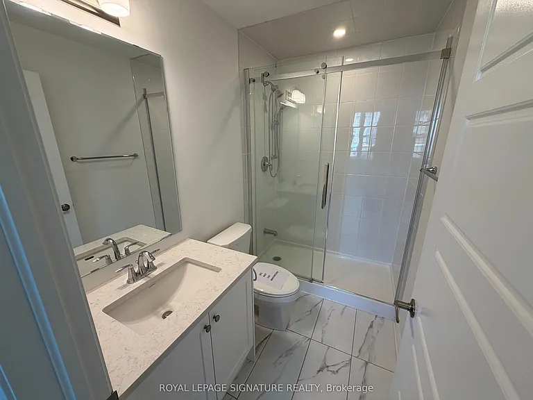 1392 William Halton Pkwy W — Photo 8