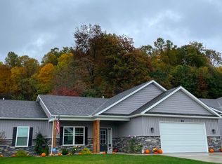 222 Crimson Ln, Bridgeport, WV 26330