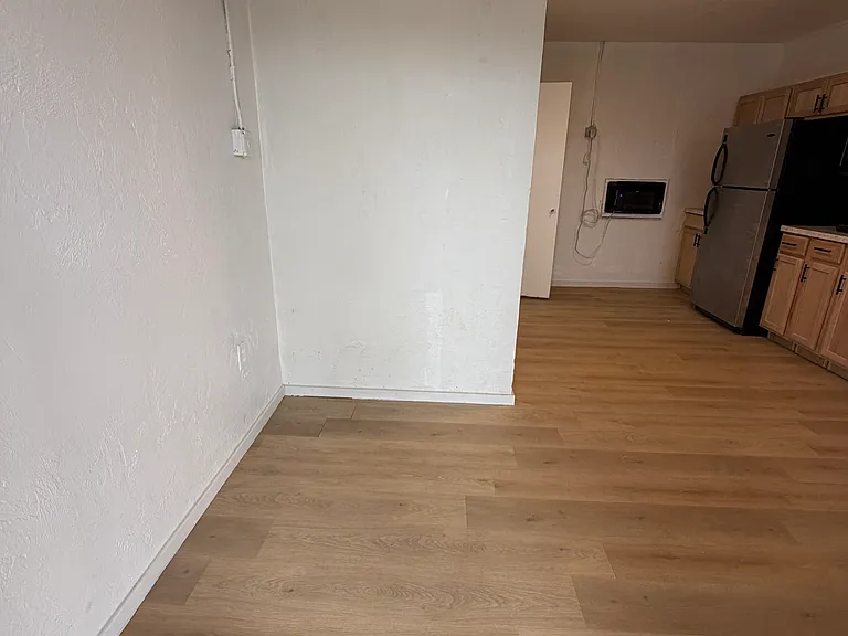 2308 9th St W #8 — Photo 6