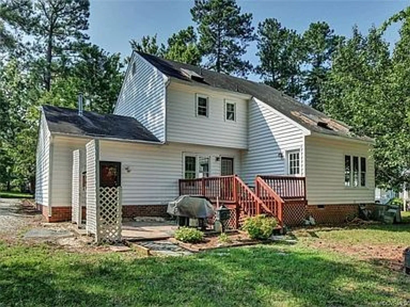 3 Bed 2.5 bath Deer Run Subdivision-Chesterfield — Photo 3