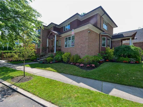 50-01 190 Street, Fresh Meadows, NY 11365