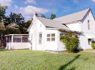 383 Smith St, Graysville, TN 37338