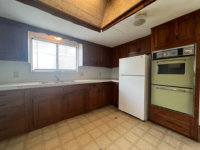 202 Harmons Way — Photo 12