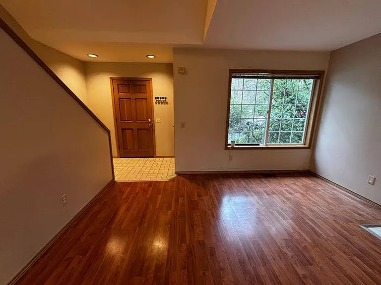 923 198th Pl SW — Photo 4