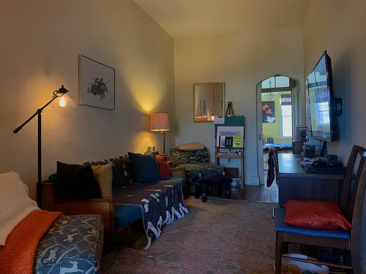 Rented by DGW N Y Realty Group LLC | media 21