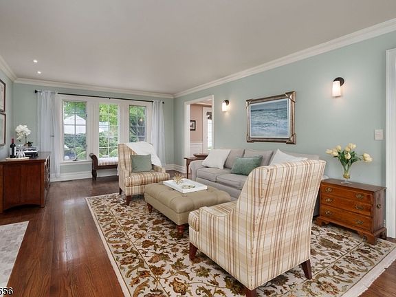 5th image of 347 Mountainview Rd