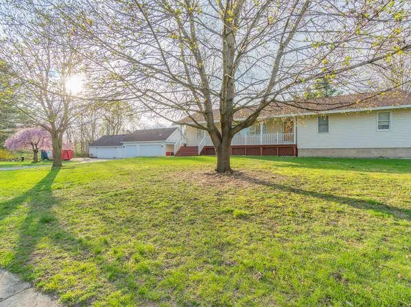 373 W Brooks St, Newaygo, MI 49337