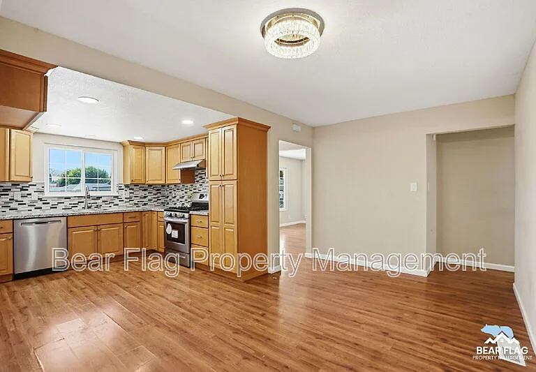 1312 Mission Dr — Photo 14