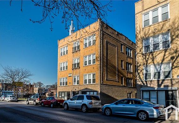 2nd image of 2610 N Laramie Ave #2