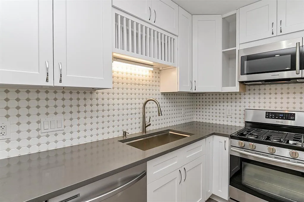 3 bed, 2.0 bath, 1100 sqft, $1,990 — Photo 4