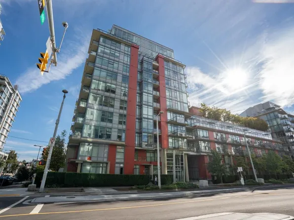 38 W 1st Ave #906, Vancouver, BC V5Y 0K3