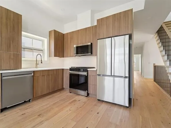 90 East 27th Street image 31 of 43