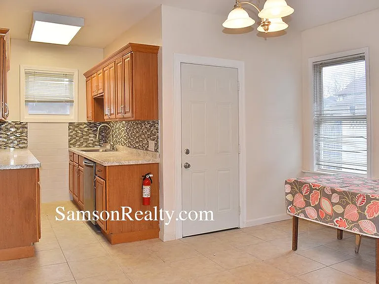 177 Walnut St #1 — Photo 7