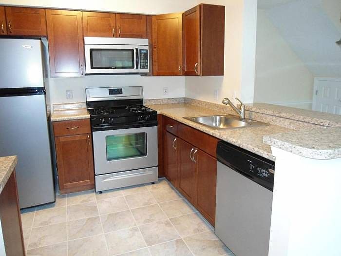 100 Arbor Dr, Shrewsbury, MA 01545 Zillow