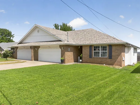 1589 E Redrex Street, Springfield, MO 65804