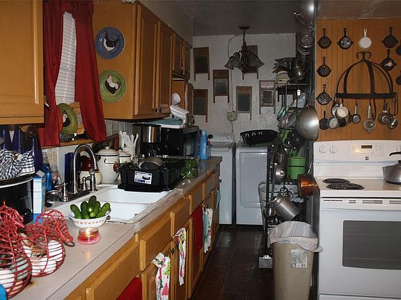 3rd image of 1543 Christel St