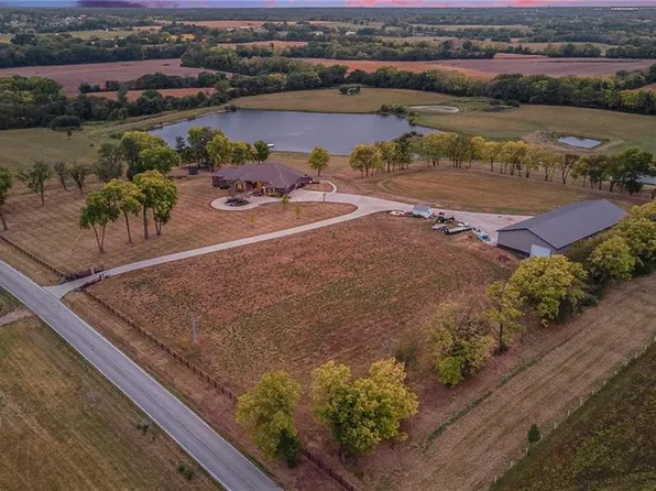 14504 Whb Rd, Smithville, MO 64089