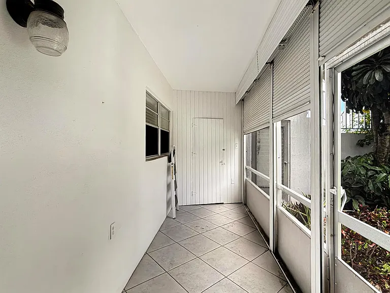 3154 Meridian Way S #6 — Photo 8