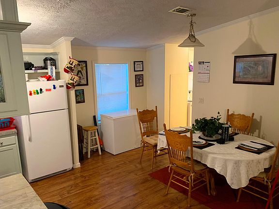 4th image of 1121 Yaupon St