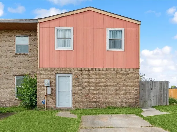 5116 Lakeview Ct, New Orleans, LA 70126