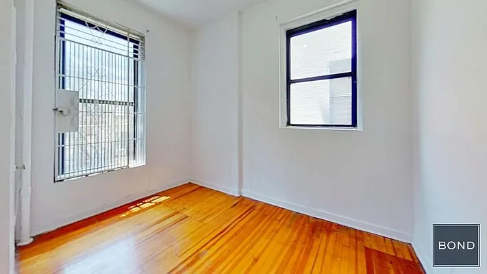 Rented by Bond New York | media 9
