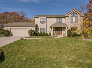 12630 W Bobwood Rd, New Berlin, WI 53151