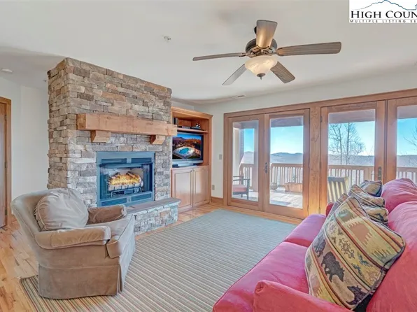 419 Indian Paintbrush Drive #RQ2, Banner Elk, NC 28604