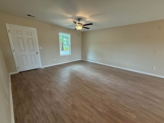 4th image of 3106 Chris Dr