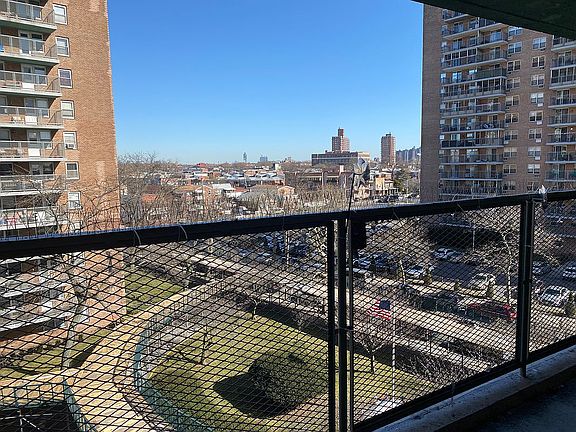 2nd image of 1935 Shore Pkwy APT 5G
