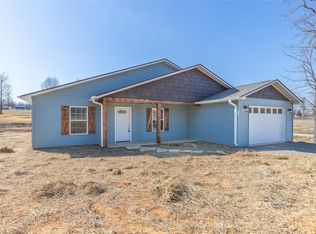 295 Shadow Rock Lake Rd, Poplar Bluff, MO 63901