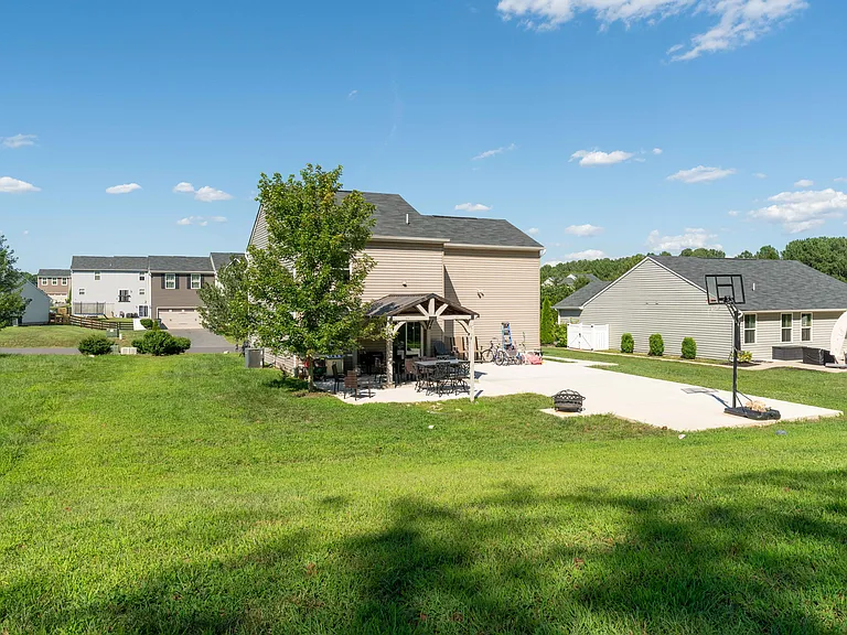 90 Mannie Ct — Photo 22
