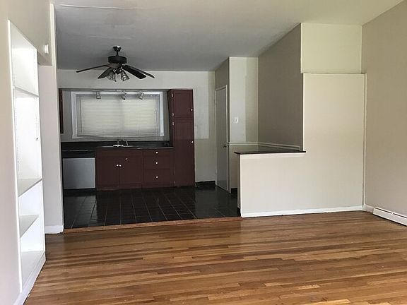 3rd image of 9925 Castle Dr