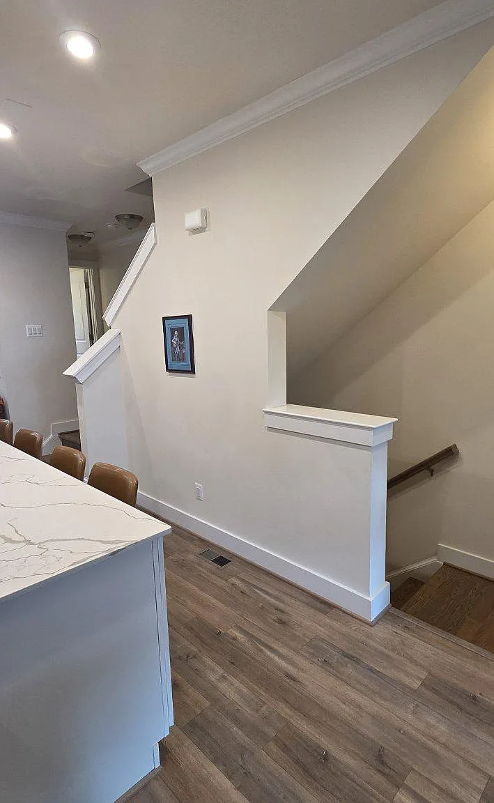 4 bed, 4.5 bath, 2070 sqft, $4,850 — Photo 4