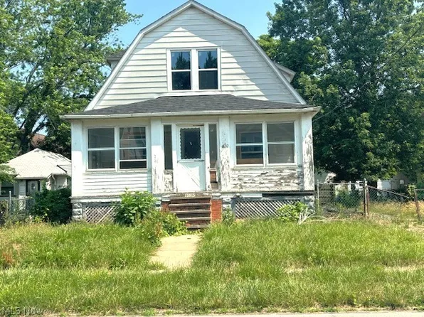 15815 Corsica Ave, Cleveland, OH 44110