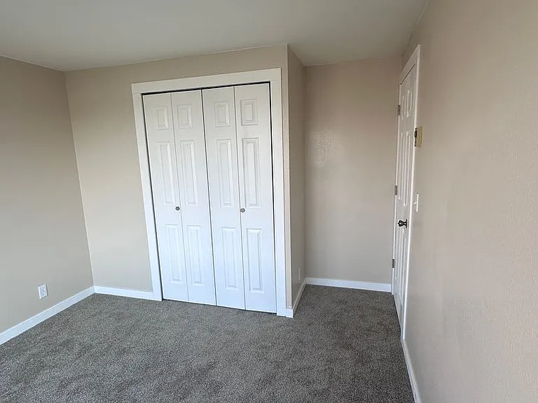 260 Shoshone Ave — Photo 6