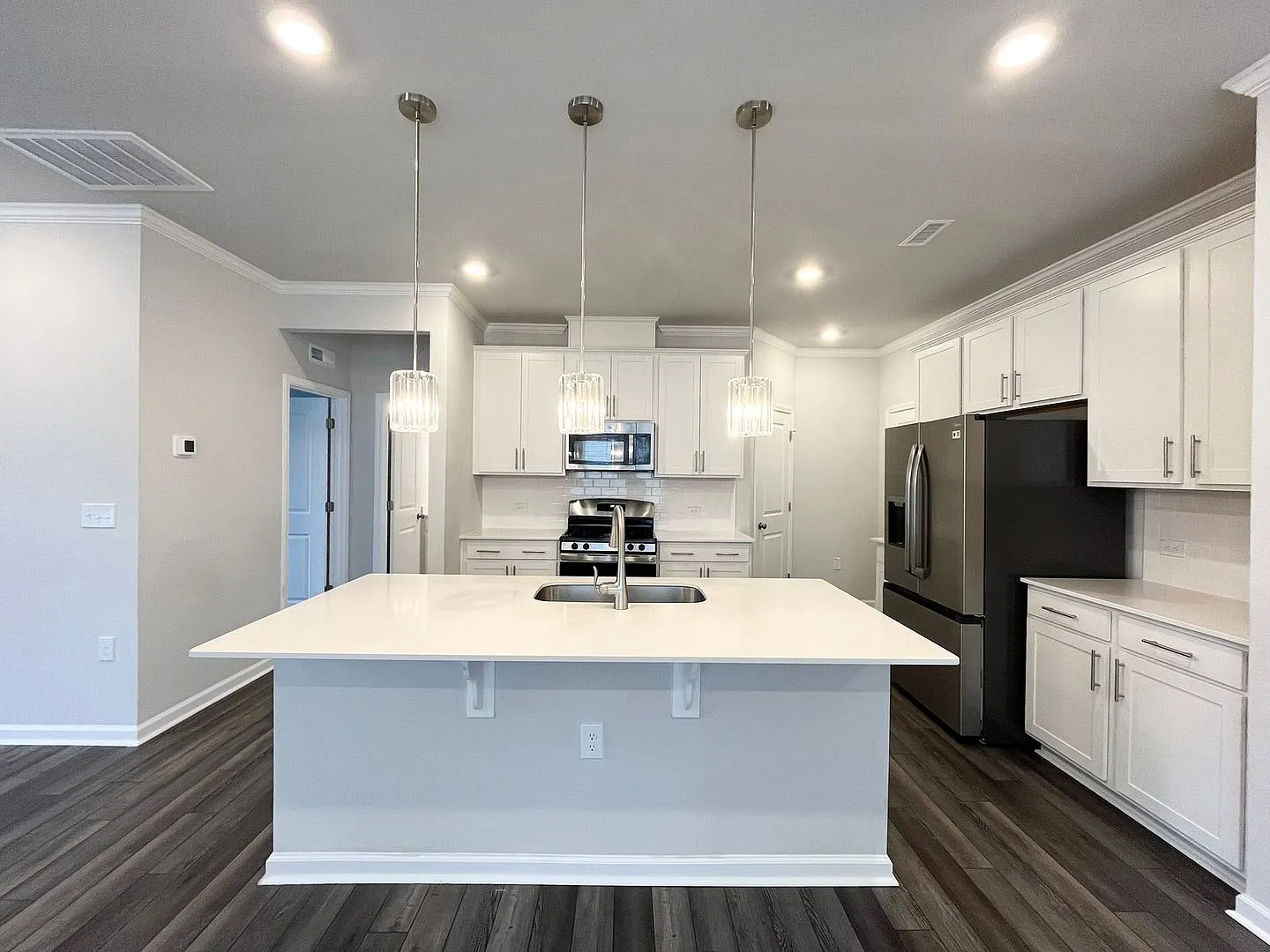 Newly Built 4BD, 3.5BA Zebulon Home with a First Floor Bedroom and Screened Patio in an HOA Commu... — Photo 4