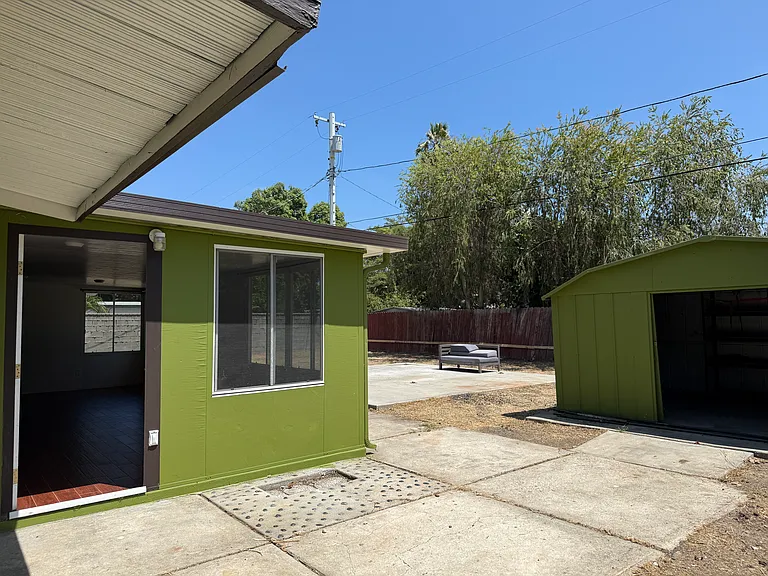 19516 Ingomar St — Photo 35