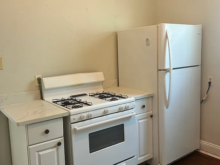 1204 Bartholomew St #A — Photo 5