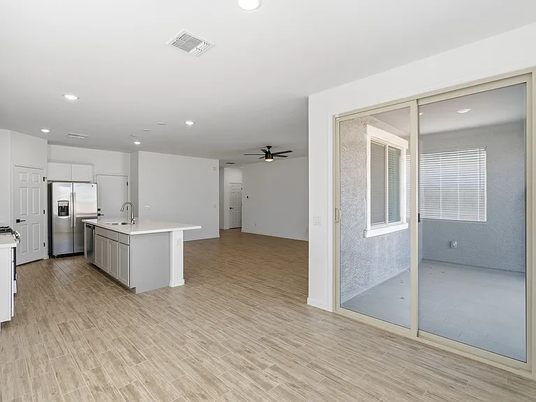 5528 W McNeil St — Photo 13