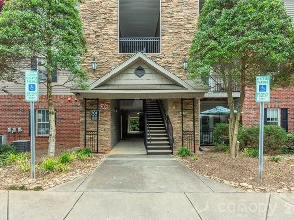 713 Appeldoorn Cir, Asheville, NC 28803