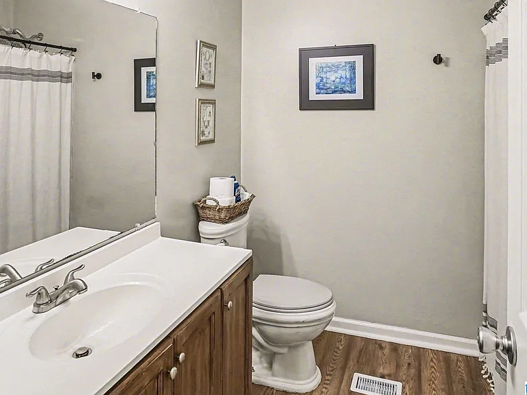 718 Natchez Trl — Photo 8