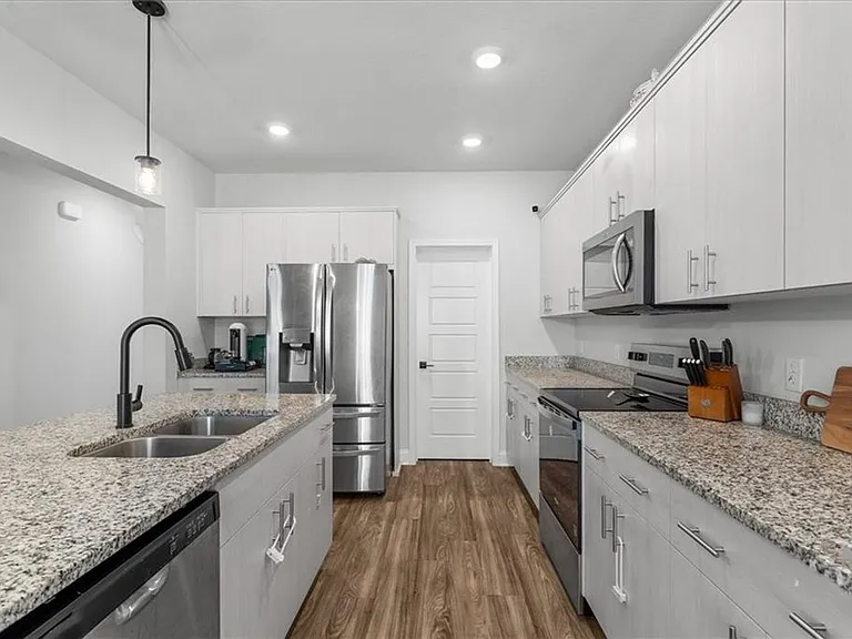 291 Timberlake Dr — Photo 6