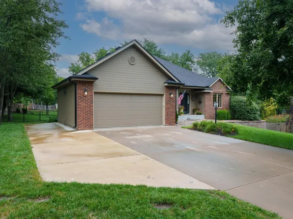3204 NW 34th St, Topeka, KS 66618