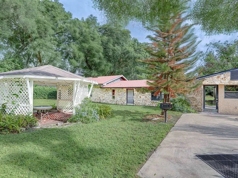 2960 Leslie Dr — Photo 21
