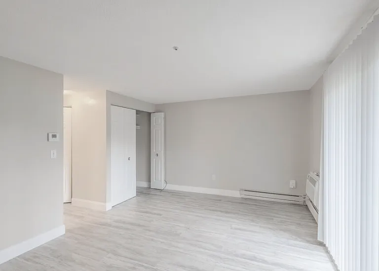 Highland House Apartments — Photo 19