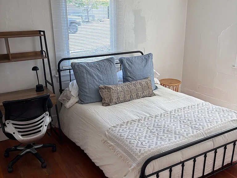 316 E Foothill Blvd — Photo 6
