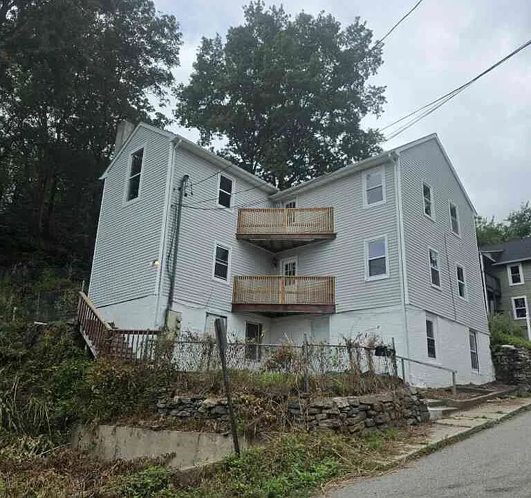 12 N Cliff St