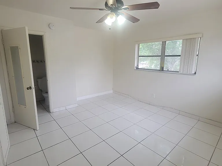 733 Curtiss Pkwy #7 — Photo 5